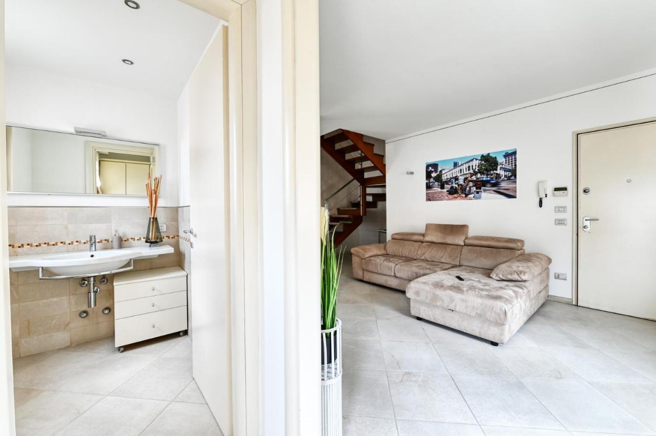 Pearl House - Sirmione Holiday - Jacuzzi Privata ภายนอก รูปภาพ