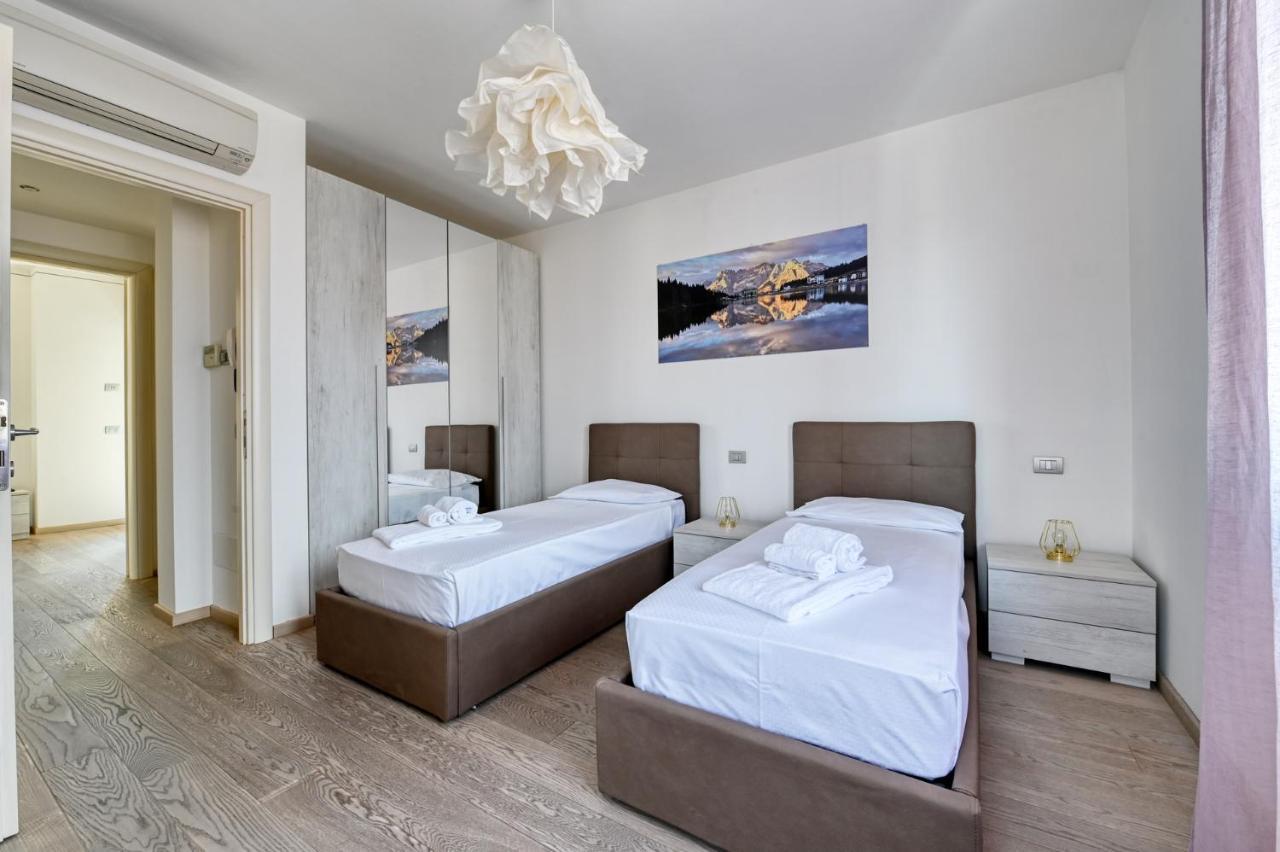 Pearl House - Sirmione Holiday - Jacuzzi Privata ภายนอก รูปภาพ