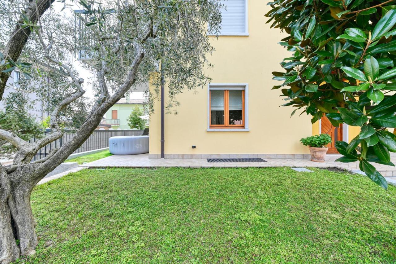 Pearl House - Sirmione Holiday - Jacuzzi Privata ภายนอก รูปภาพ