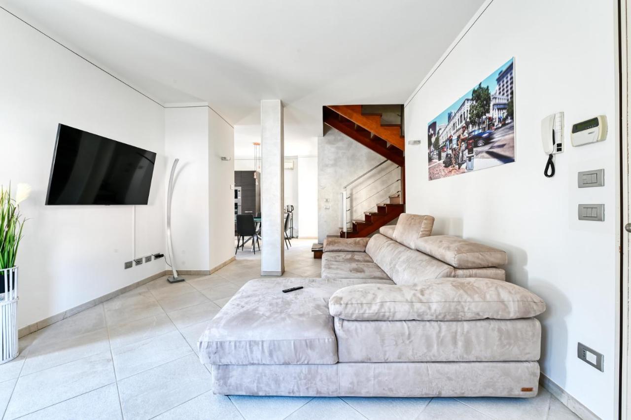 Pearl House - Sirmione Holiday - Jacuzzi Privata ภายนอก รูปภาพ