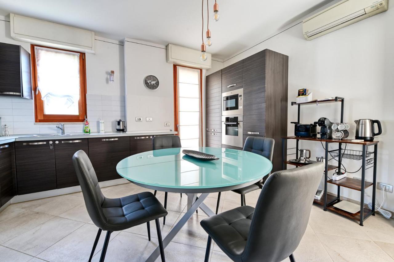 Pearl House - Sirmione Holiday - Jacuzzi Privata ภายนอก รูปภาพ