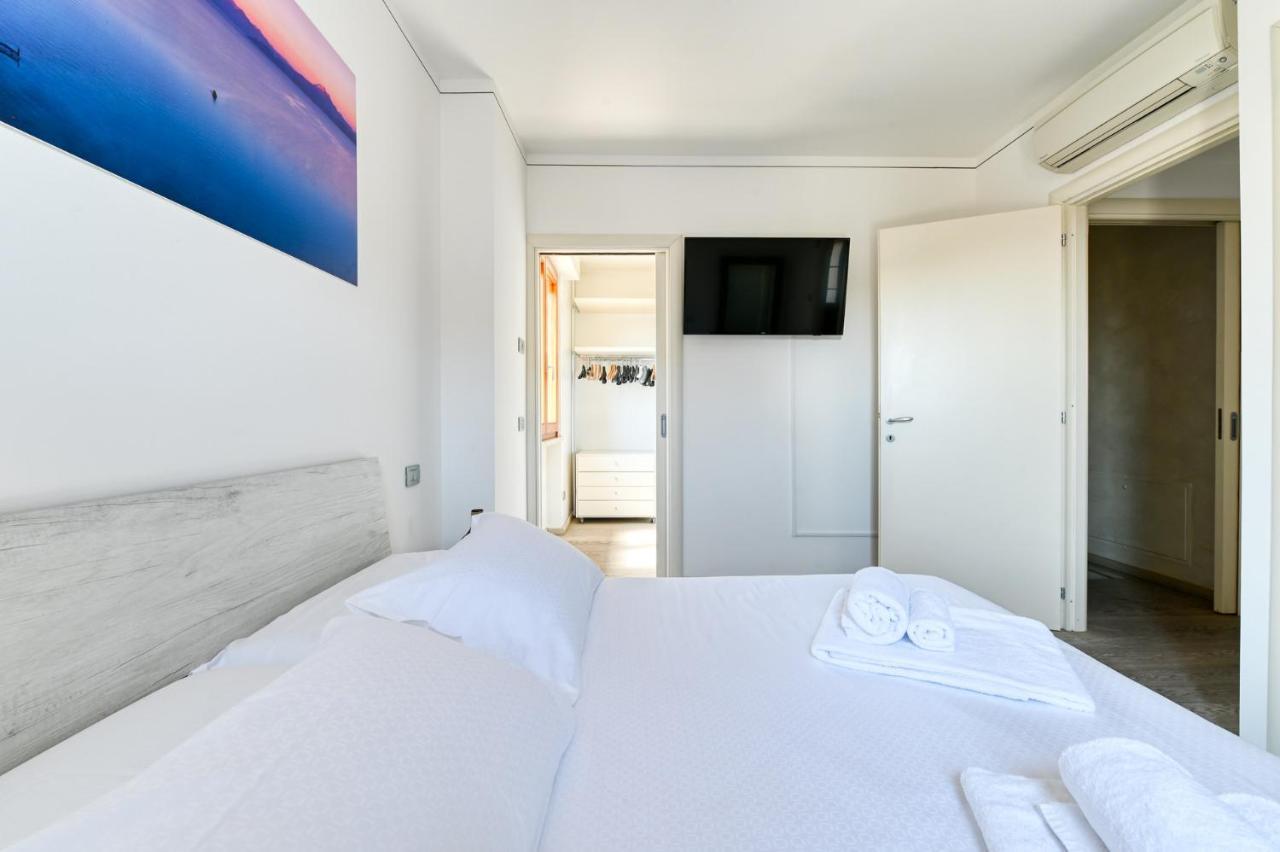 Pearl House - Sirmione Holiday - Jacuzzi Privata ภายนอก รูปภาพ